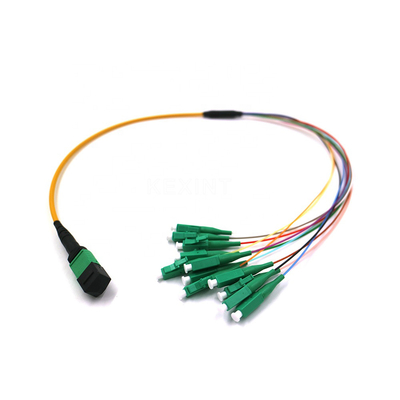 OM3 OM4 G657A สายเคเบิลลำตัวไฟเบอร์ออปติก 24 แกนตัวเชื่อมต่อ MTP MPO LC
